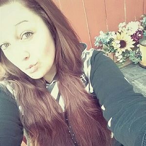 Meet your Posher, Elma